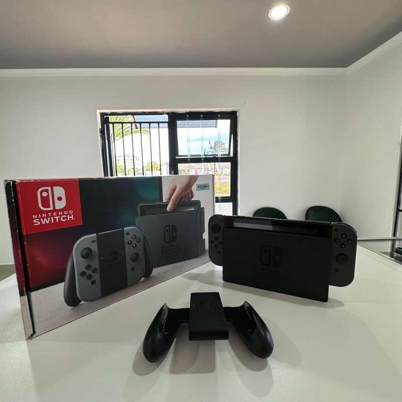 Nintendo Switch V1  *Jailbroken*
