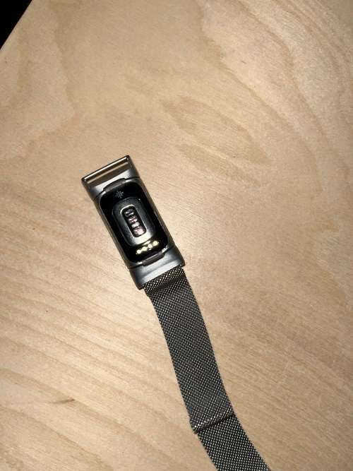Fitbit Charge 5