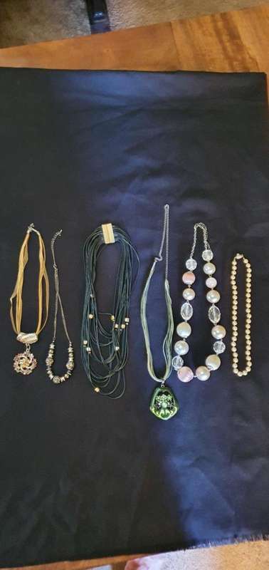 Stunning Set of Fashion Jewellery