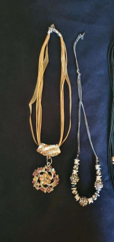 Stunning Set of Fashion Jewellery