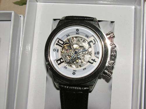 BRAND NEW Mens Designer "AUTOMATIC" watch - From P London