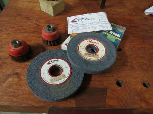 Brush and 150mm grinding wheel lot
