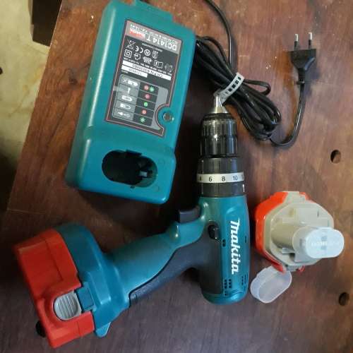 Makita cordless drill