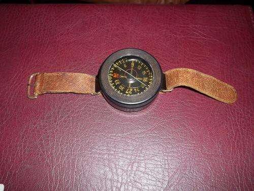 'WOW A GERMAN WRIST-TOP COMPASS RARE'