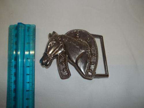 LARGE HORSE BUCKLE 9CM BY 6CM