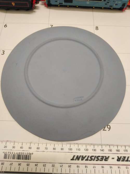 Small 18-5 cm diameter Wedgwood blue plate.