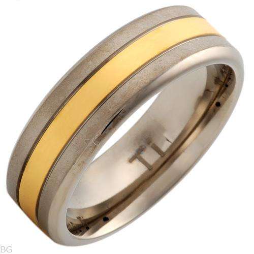 Elegant and Beautiful Brand New Gentlemens Band Ring Beautifully Designed in 14K/Ti, Size 11