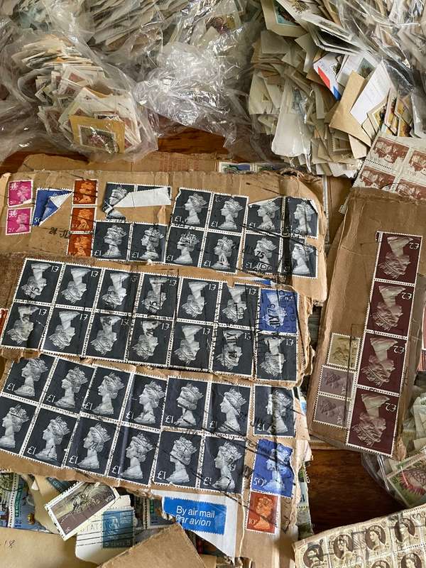 Estate lot remainders bulk lot. GB older.