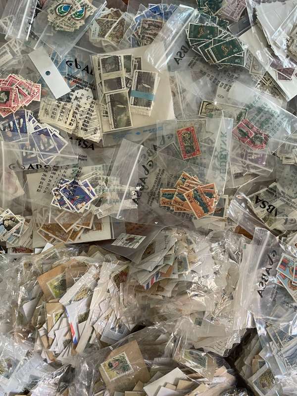 Estate lot remainders bulk lot. GB older.