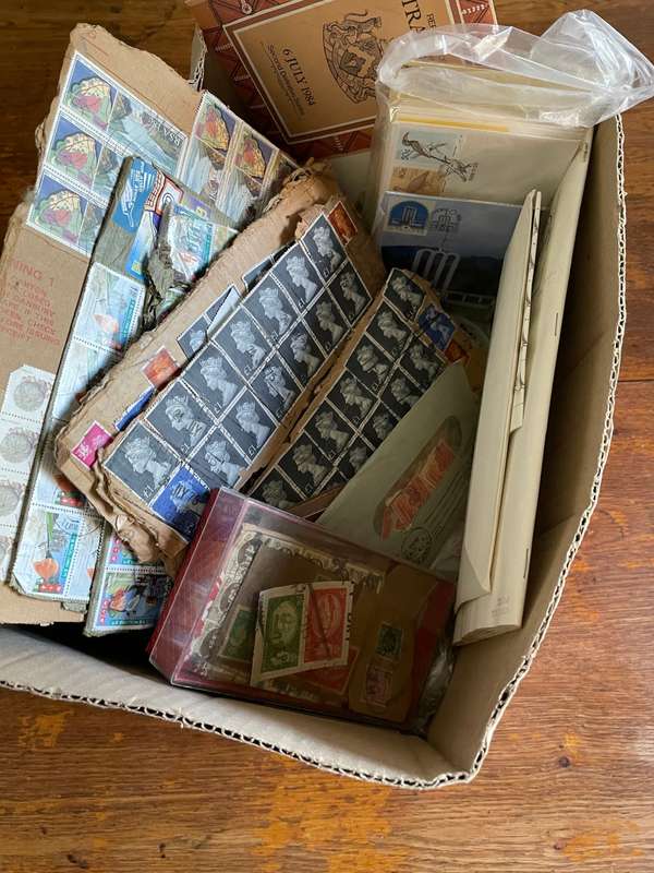 Estate lot remainders bulk lot. GB older.