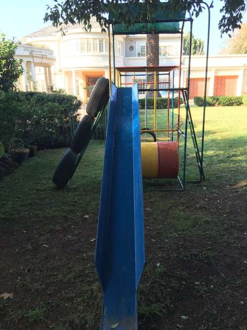 Slide from platform to ground