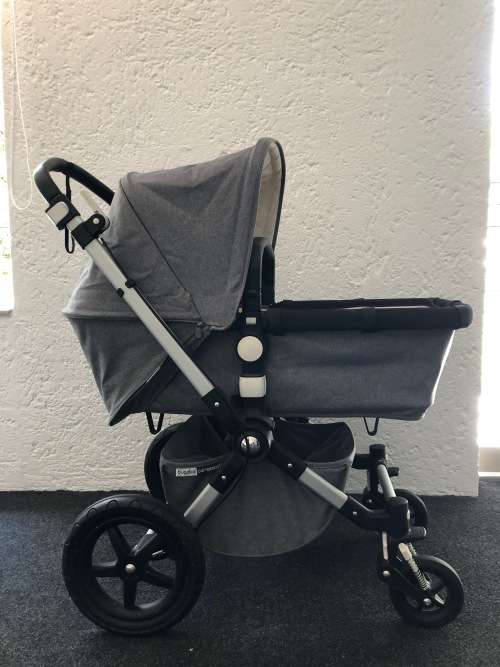 Grey Bugaboo Chameleon 3 With Bassinet, Pram and Maxi Cosi Pebble Plus Car Seat