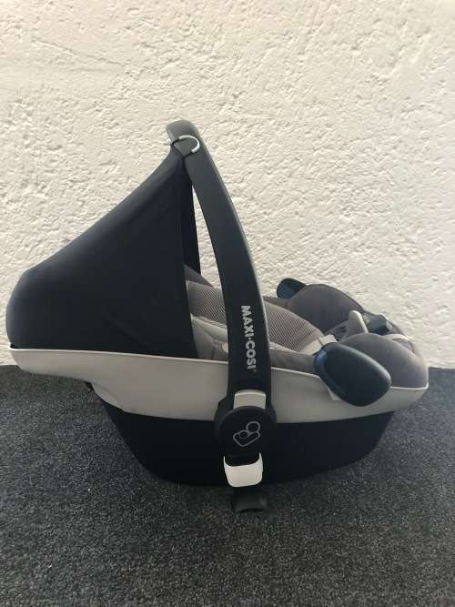 Grey Bugaboo Chameleon 3 With Bassinet, Pram and Maxi Cosi Pebble Plus Car Seat