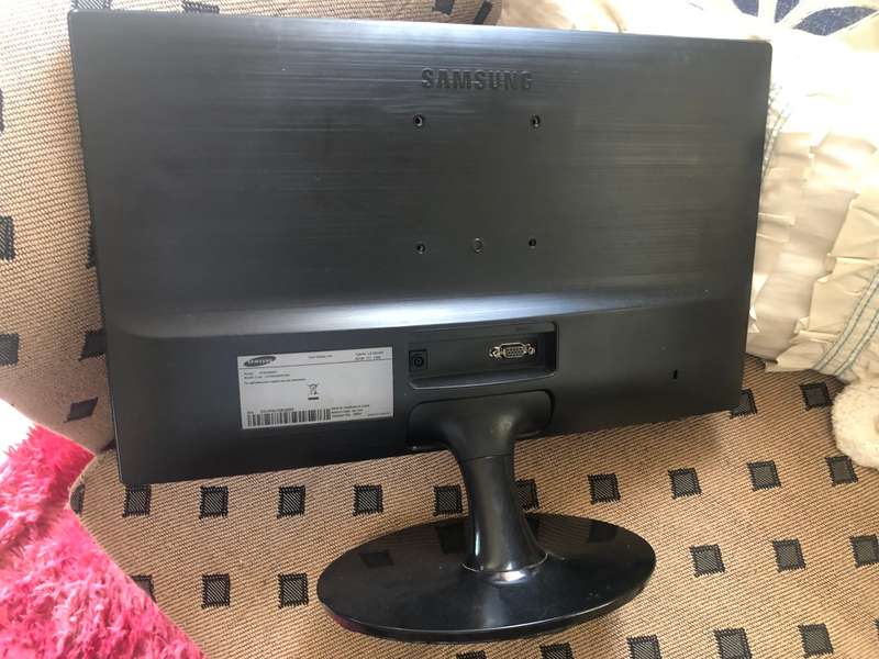 Samsung LED monitor