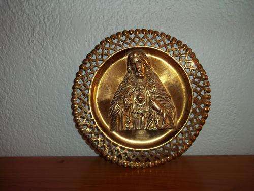 Pretty hanging plate with Jesus Figure - 21cm
