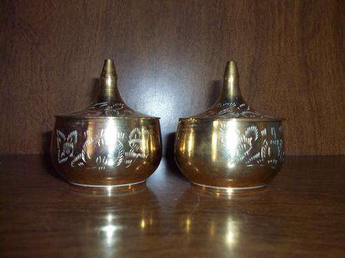 Two beautiful small brass bowls with lids - 6.5 cm wide and 8 cm high to top of lid