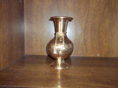Beautiful bass vase - 21 cm high