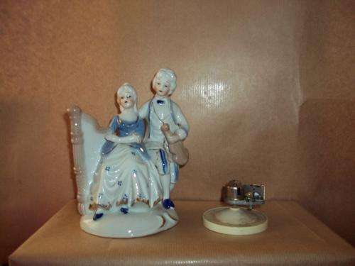 Musical figurines - 18cm high and 14cm wide