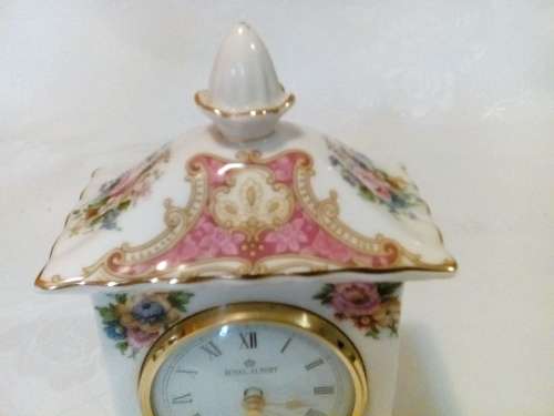 Royal Albert " Lady Carlisle " Mantel clock - 16cm - Truly Beautiful !       SUNDAY SALE !!!!!!