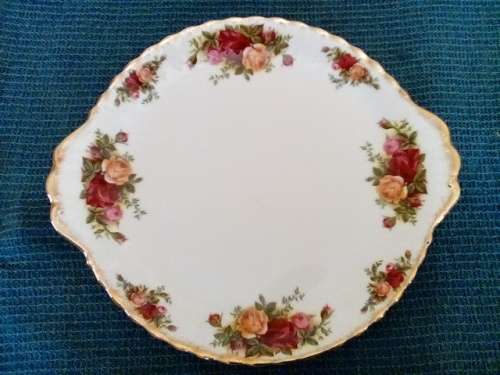 Royal Albert - Old Country Roses - Eared Cake Plate - As New  -  Stunning  !