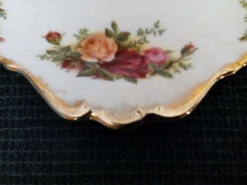 Royal Albert - Old Country Roses - Eared Cake Plate - As New  -  Stunning  !
