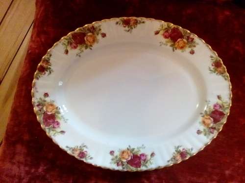 Royal Albert - Platter and Eared Cake Plate - Old Country Roses   --   Tiny Flaws Only
