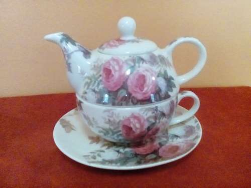 TEA 4 ONE - UK - SUMMER FLOWERS - AS NEW -  BEAUTIFUL !!!     SPRING SALE !!.
