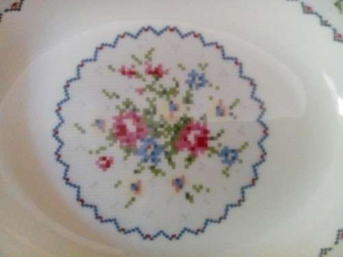 ROYAL ALBERT - PETIT POINT - OVAL BOWL - 23x19x6cm - EX CON  !!    SALE !!!