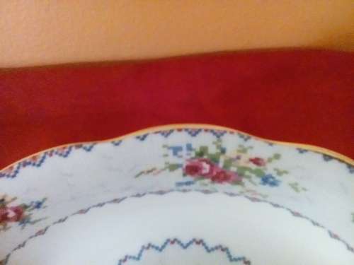 ROYAL ALBERT - PETIT POINT - OVAL BOWL - 23x19x6cm - EX CON  !!    SALE !!!
