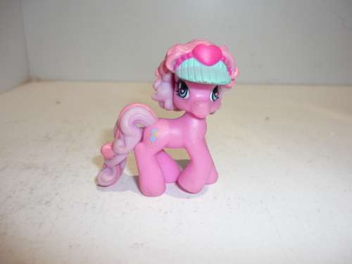 MY LITTLE PONY-HASBRO-WITH ACCESSORY-2008