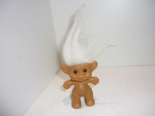TROLL-COLLECTABLE-8CM TALL