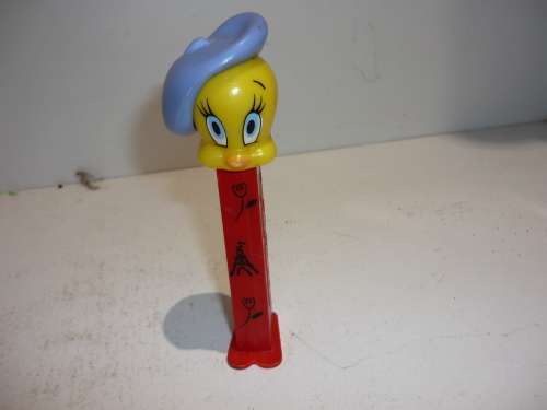 PEZ-LOONY TOONS BACK IN ACTION-TWEETY BIRD