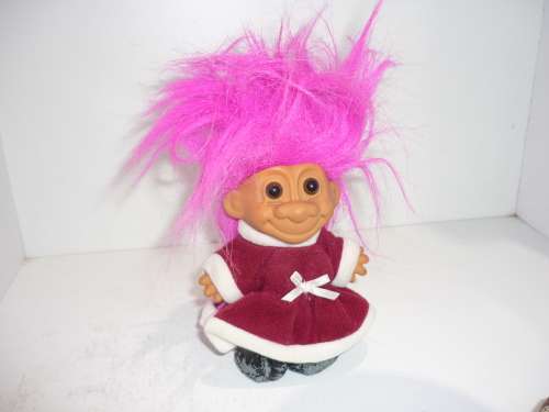 ORIGINAL RUSS LADY TROLL-TRADITIONAL-BEAUTIFULLY DRESSED-11CM TALL