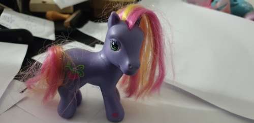 MY LITTLE PONY-G3-BUMBLE BERRY