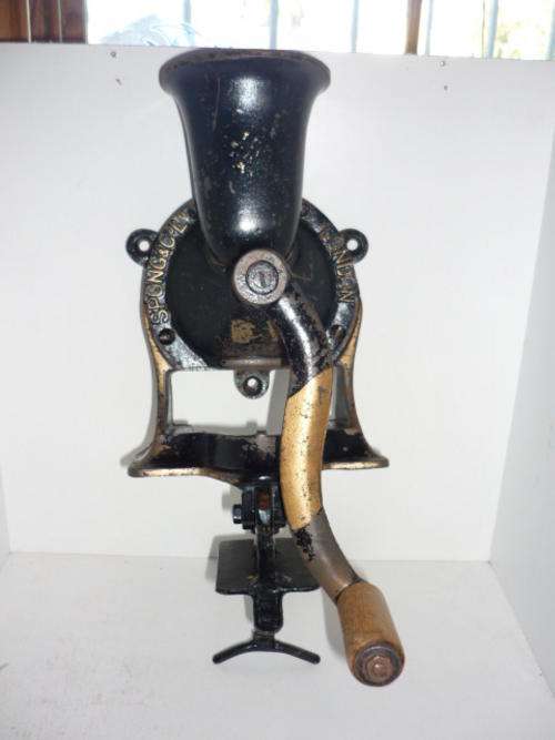 COFFEE GRINDER-VINTAGE SPONG No 3-MADE IN ENGLAND