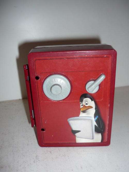 PENGUIN SAFE