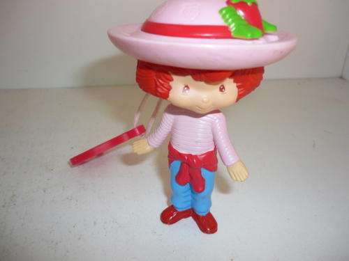 STRAWBERRY SHORTCAKE DOLL