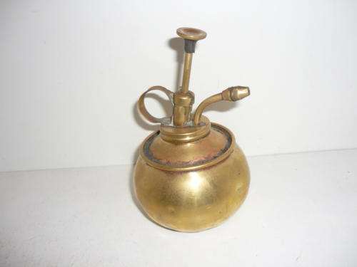VINTAGE BRASS OIL CAN