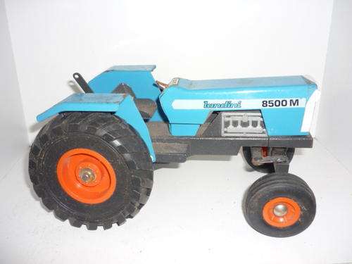 VINTAGE MALCOMESS TOY TRACTOR-PROBABLY STRIKE-MADE IN SOUTH AFRICA