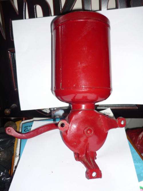 VINTAGE CHAS PARKER COFFEE GRINDER-CONN USA