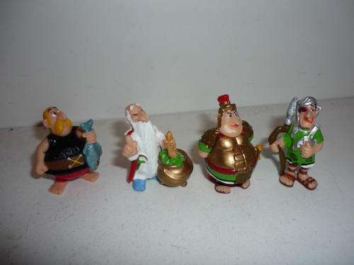 4 X ASTERIX FIGURINES-KINDERJOY