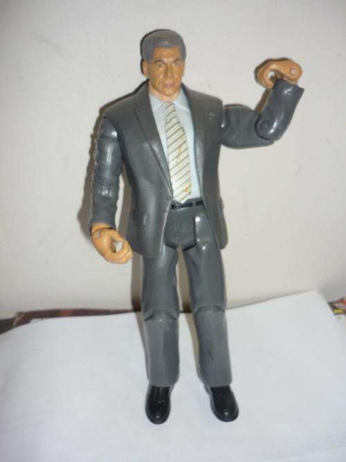 WWE WRESTLING FIGURINE-JAKKS PACIFIC