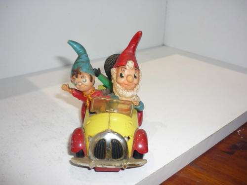 CORGI COMICS 801-NODDY,BIG EARS AND GOLLIWOG