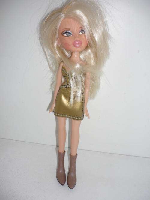 BRATZ DOLL-2001
