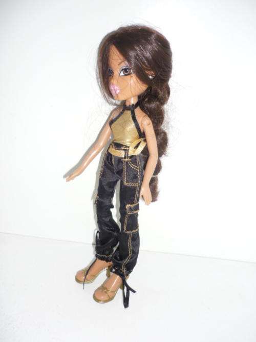 BRATZ DOLL-2001