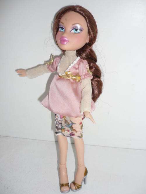 BRATZ DOLL-2001
