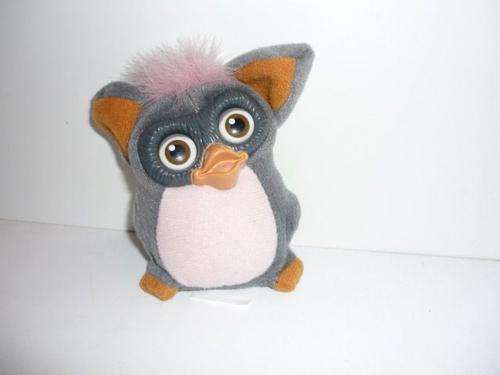 FURBY-MACDONALDS-PLAYS POP GOES THE WEASEL