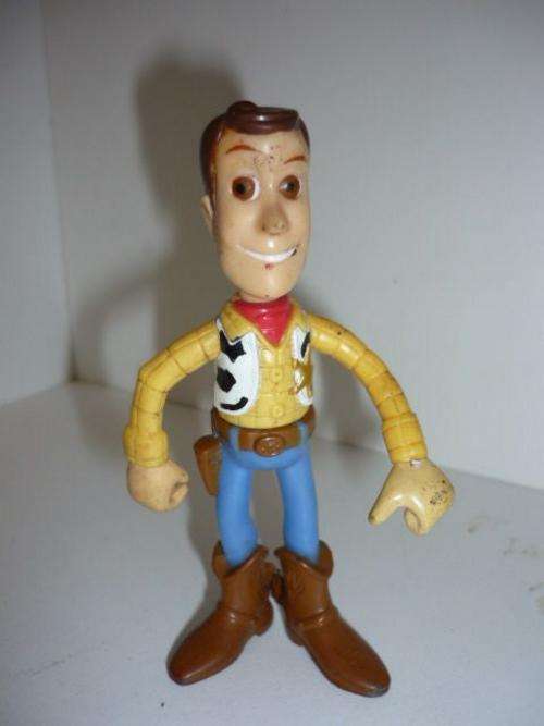 ANDY-TOY STORY-11CM TALL-MOVEABLE ARMS AND LEGS-NEEDS A CLEAN!