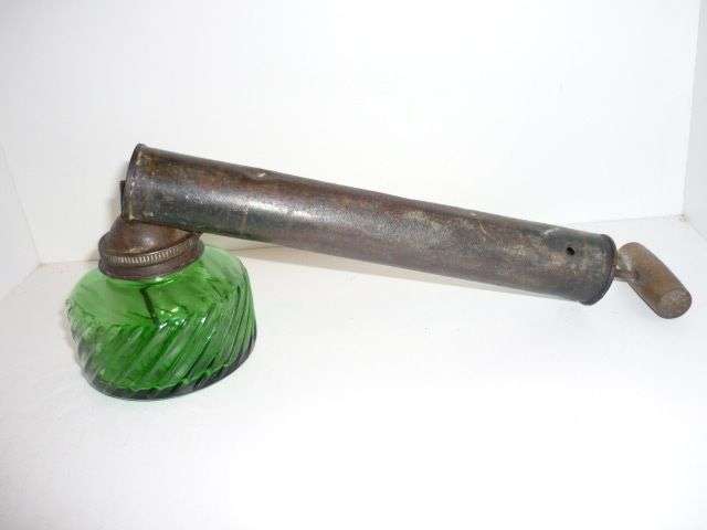 VINTAGE INSECTICIDE SPRAYER-METAL AND GLASS-MADE IN USA-29CM LONG