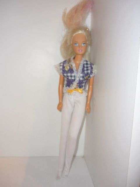 PRETTY DOLL-28CM TALL